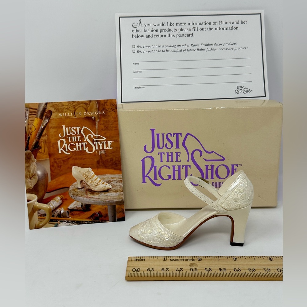 Vintage Just The Right Shoe by Raine New In Box 1998 Shower of Flowers 25026 B6